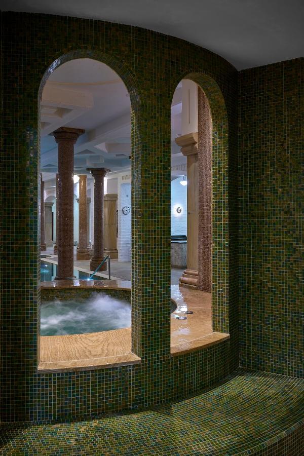 Andrássy Kúria&Spa Tarcal Exterior foto The spa at the Hotel