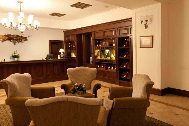 Andrássy Kúria&Spa Tarcal Exterior foto The interior of the hotel